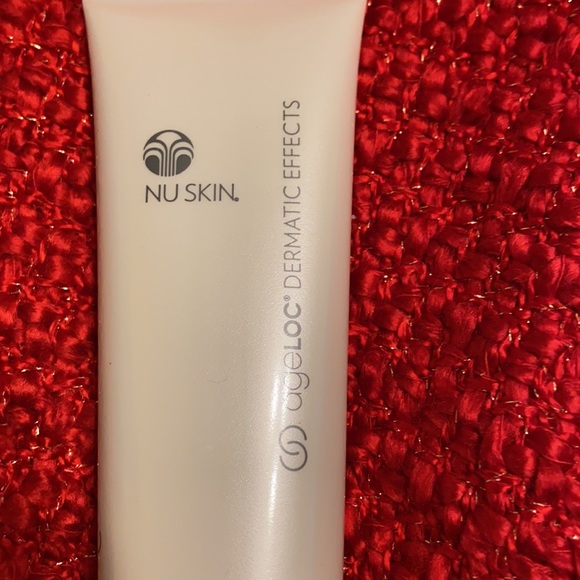 Contour Cream - Picture 3 of 3